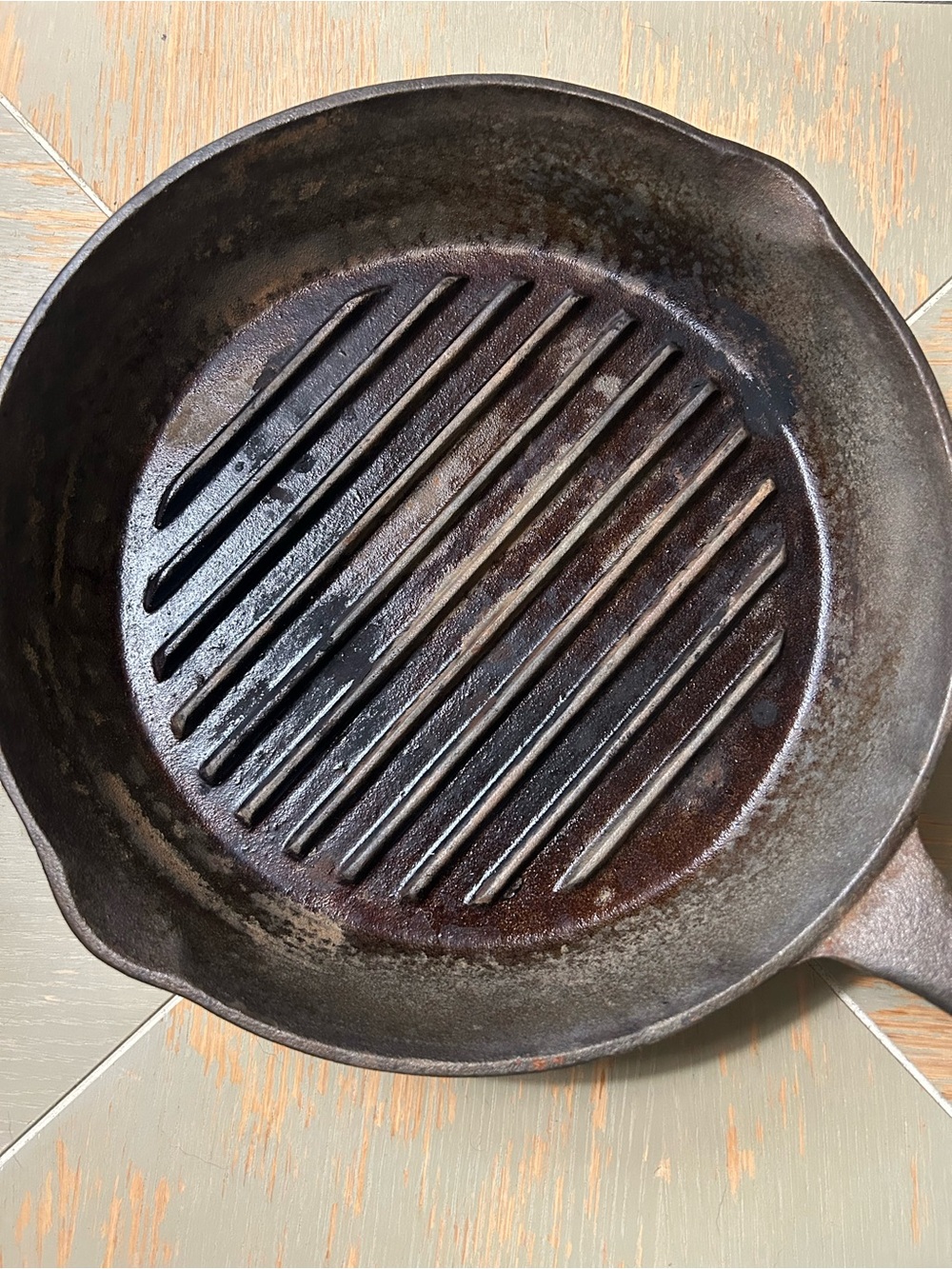 Wagner 11.5 Cast Iron Ribbed Grill Skillet - Picture 3 of 5